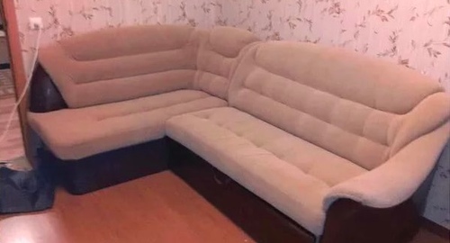 Перетяжка углового дивана. Омск